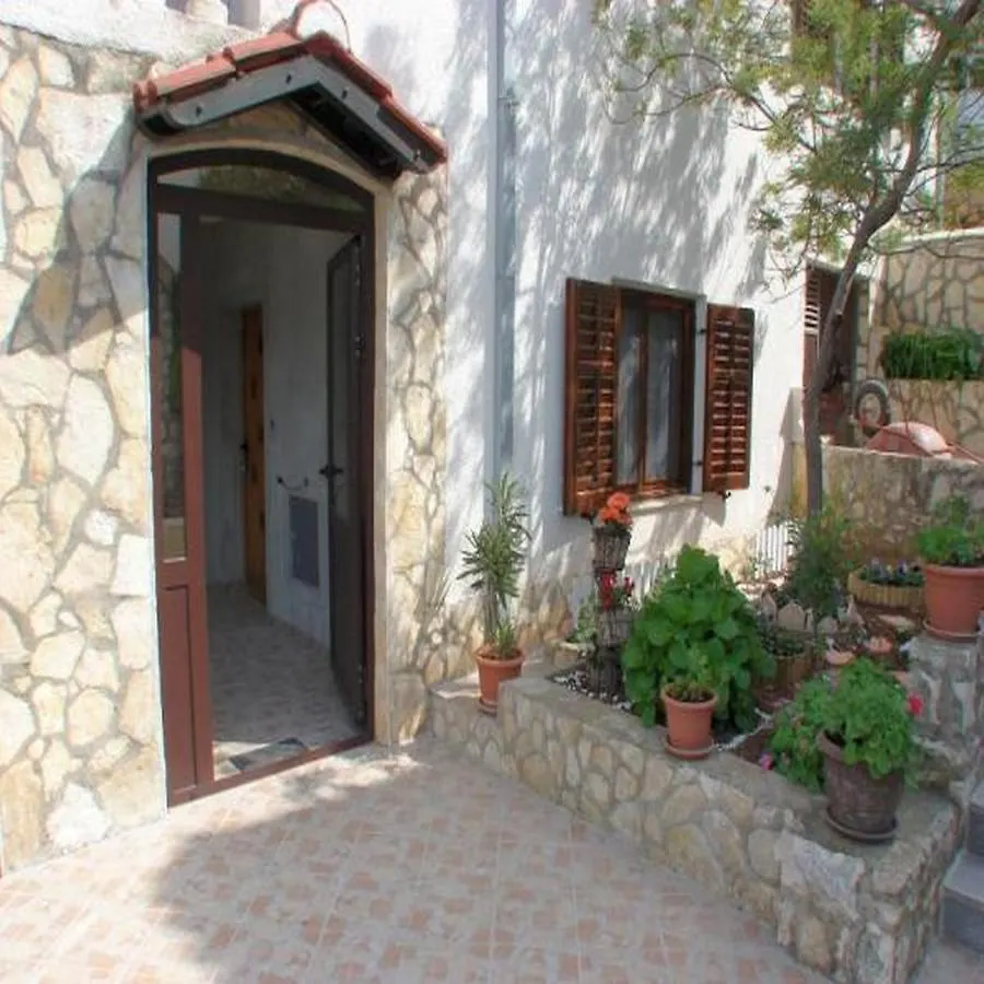 Apartments Marko Donji Okrug  Croatia