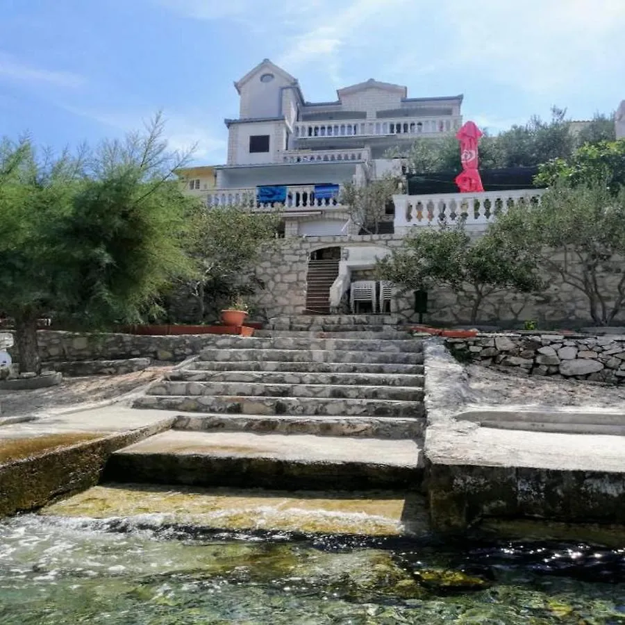 Apartments Marko Donji Okrug  Croatia
