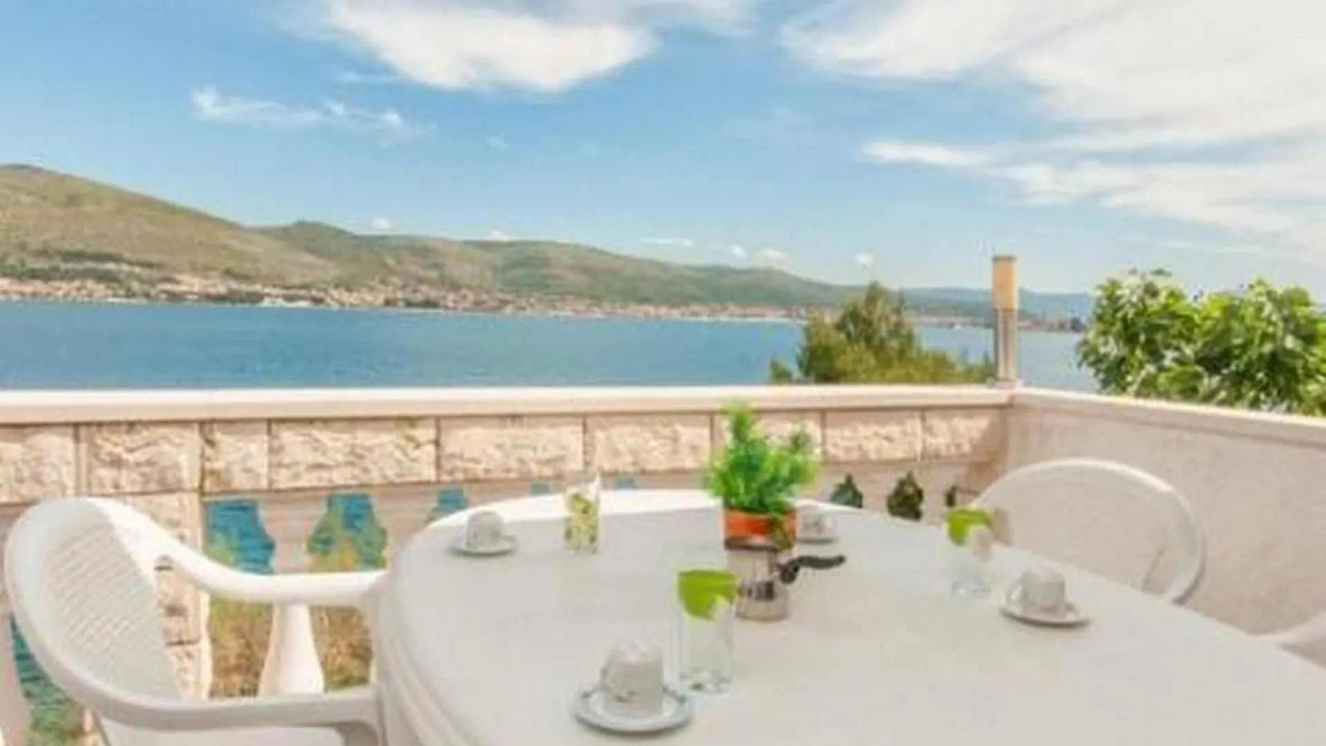 Apartments Marko Donji Okrug  0*, Donji Okrug (Ciovo) Croatia